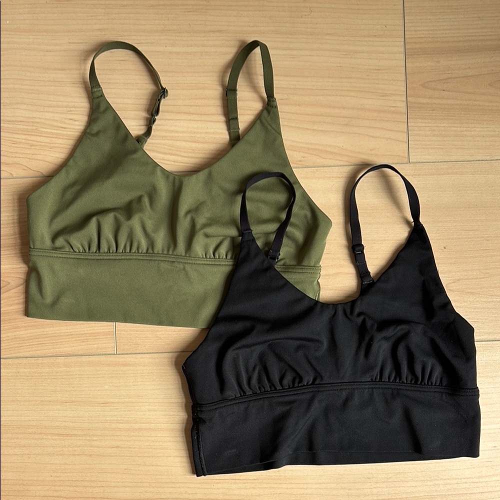 Set of 2 Offline Aerie Sports Bras.  Green and Black  Size Small.